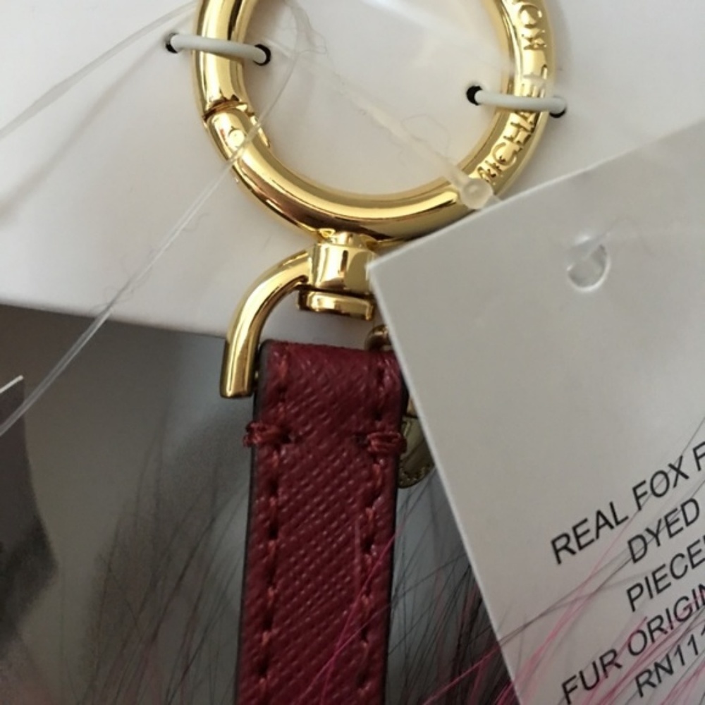 NWT MICHAEL KORS  -  XL Fur Key Chain/Charm - Picture 7 of 8